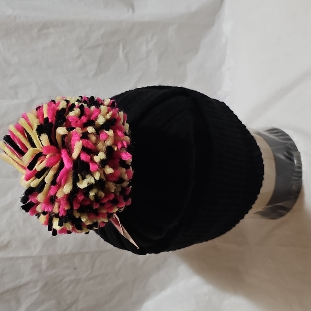 Just be Ladies OSFM Black Winter Fashion Beanie Hat with Multicolor Pom New